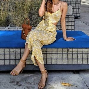 Aerie Sleeveless Adjustable Strap Yellow Floral Cutout romantic Jumpsuit size XS